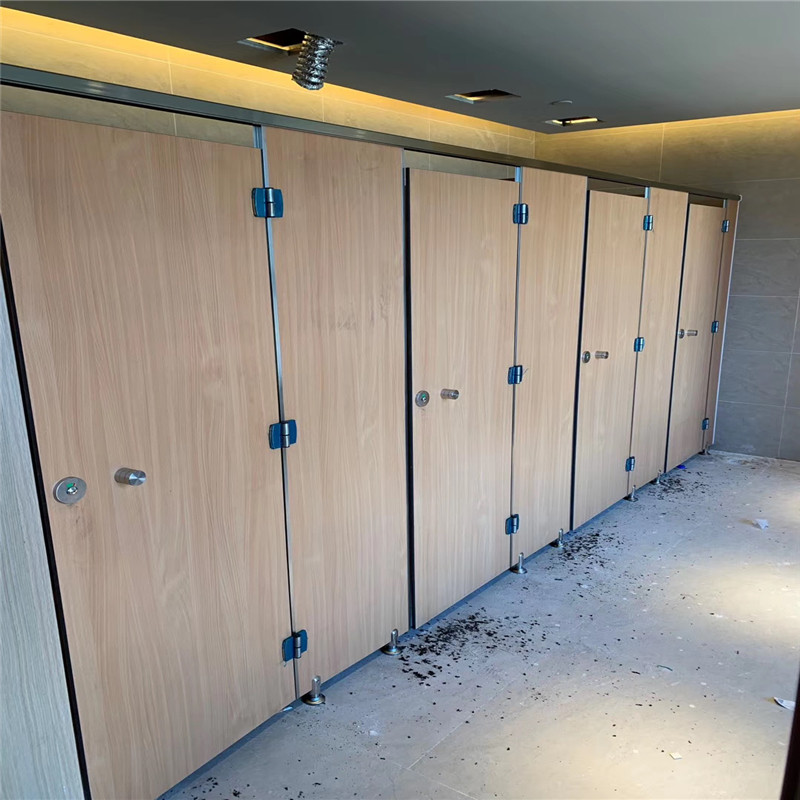 1450kgs/M3 15mm HPL Toilet Partition With Nylon Hardware